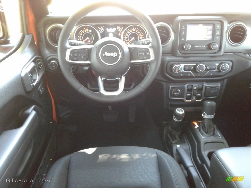 2020 Gladiator Sport 4x4 - Punk