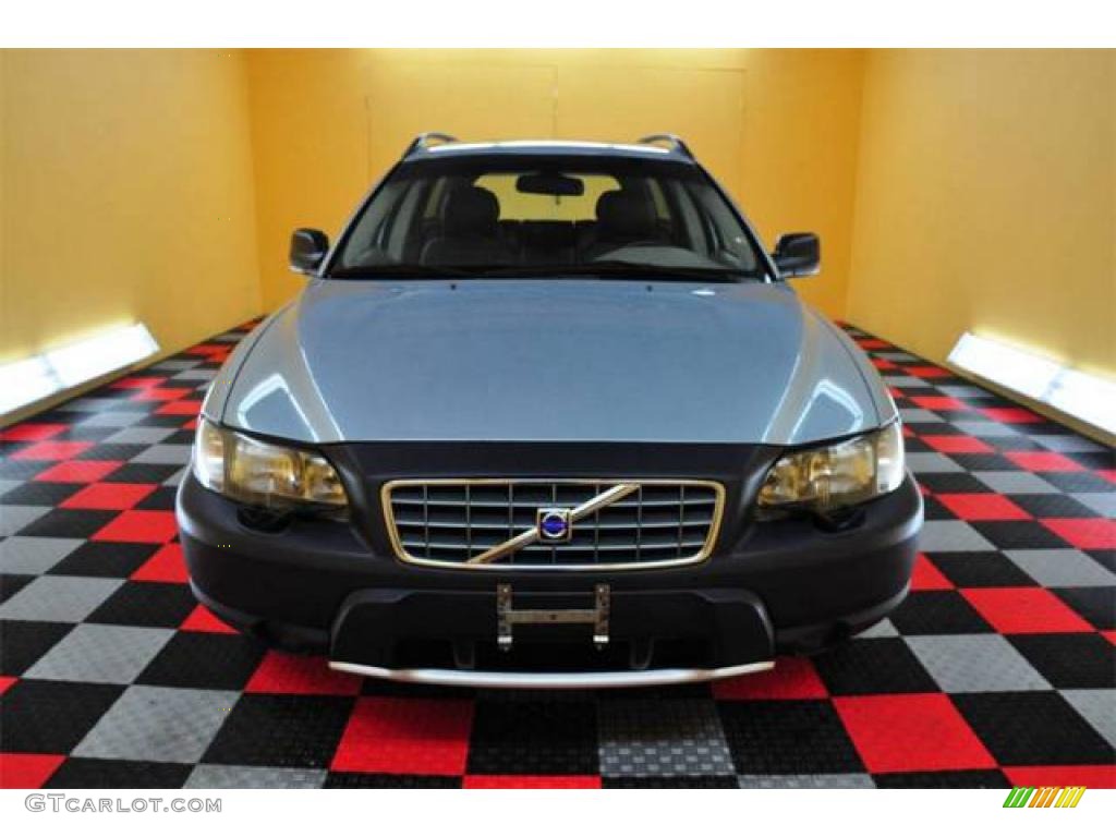 2002 V70 2.4T XC AWD Wagon - Polar Arctic Blue Metallic / Taupe/Taupe photo #2