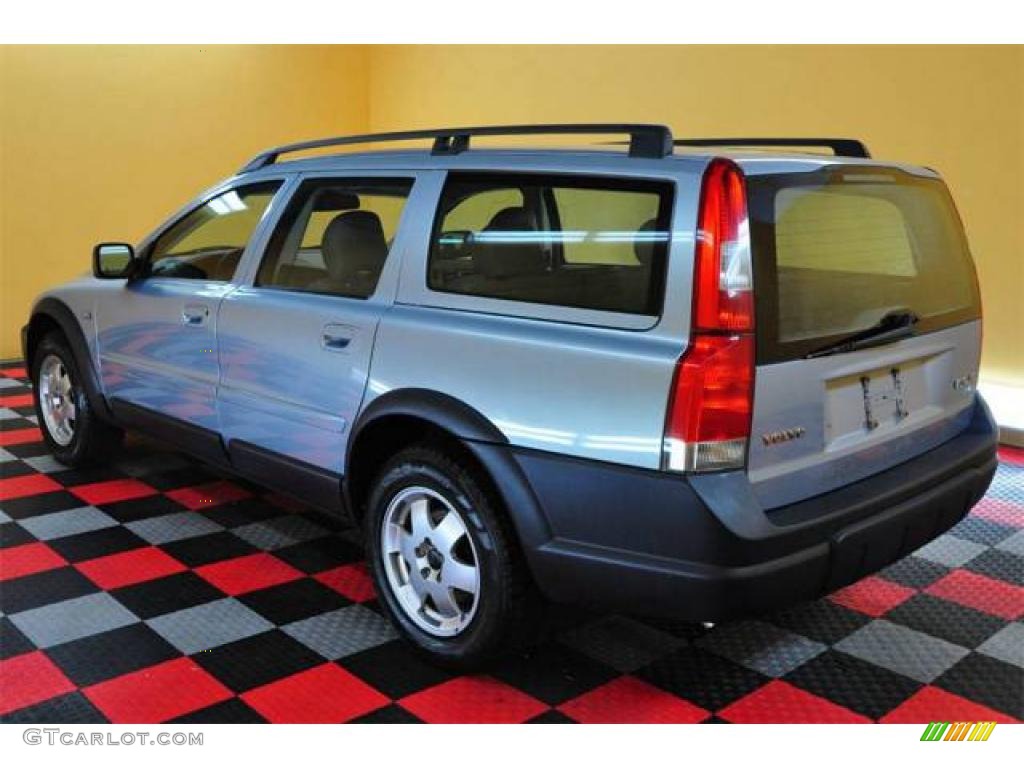 2002 V70 2.4T XC AWD Wagon - Polar Arctic Blue Metallic / Taupe/Taupe photo #4