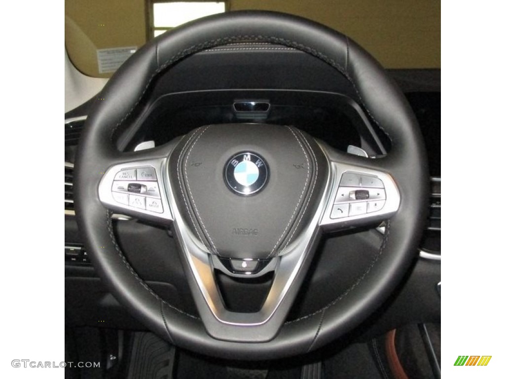 2019 BMW X7 xDrive50i Steering Wheel Photos
