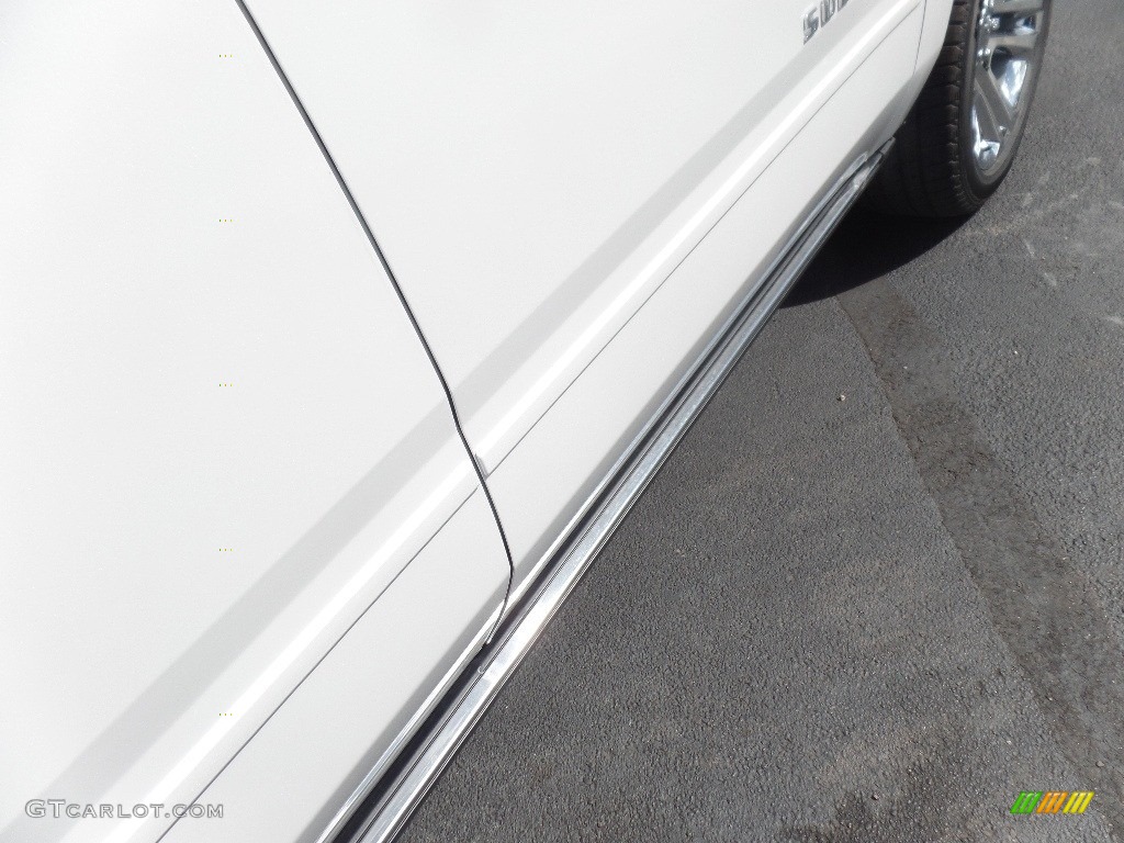 2020 Suburban Premier 4WD - Iridescent Pearl Tricoat / Jet Black/Mahogany photo #12