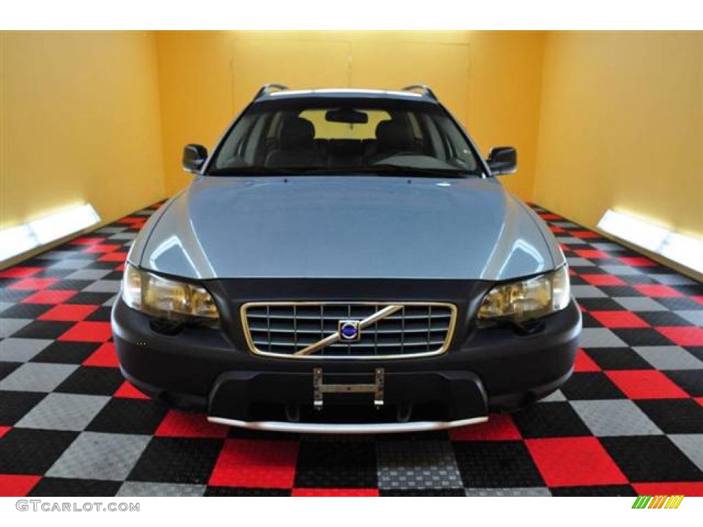 2002 V70 2.4T XC AWD Wagon - Polar Arctic Blue Metallic / Taupe/Taupe photo #19