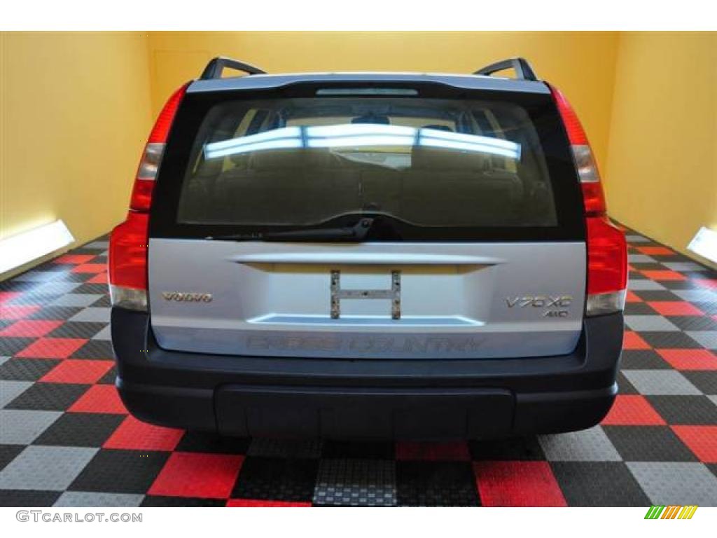 2002 V70 2.4T XC AWD Wagon - Polar Arctic Blue Metallic / Taupe/Taupe photo #22