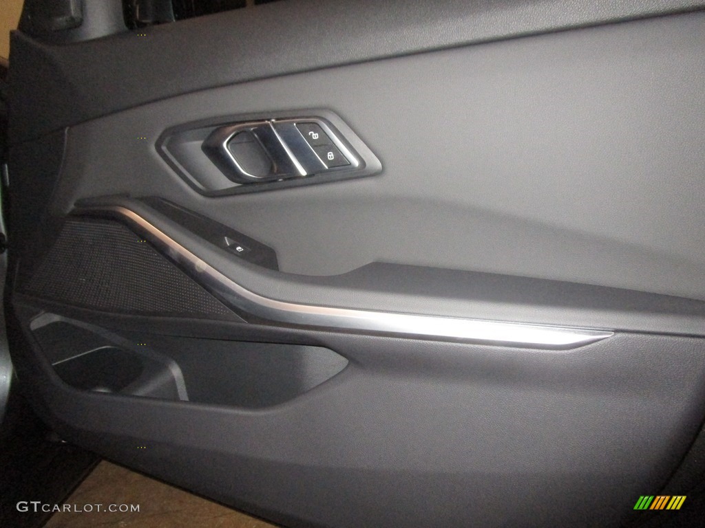 2019 3 Series 330i xDrive Sedan - Mineral Gray Metallic / Black photo #11