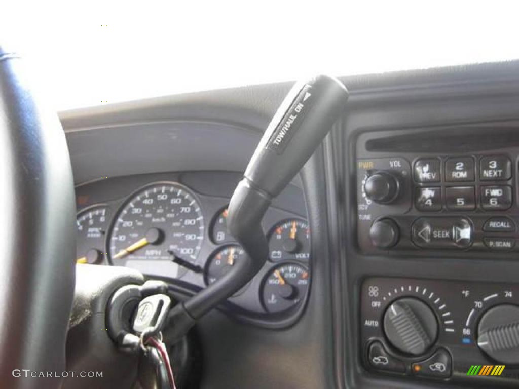 2001 Suburban 1500 LT 4x4 - Light Pewter Metallic / Graphite photo #19