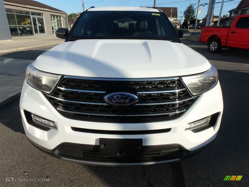 2020 Explorer XLT 4WD - Oxford White / Ebony photo #2