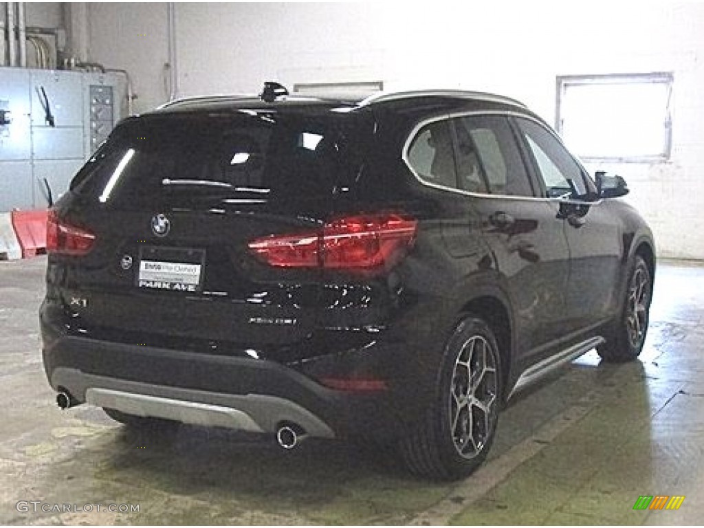 2019 X1 xDrive28i - Jet Black / Black photo #3