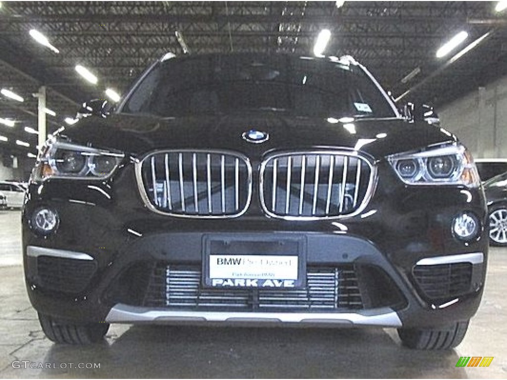 2019 X1 xDrive28i - Jet Black / Black photo #4