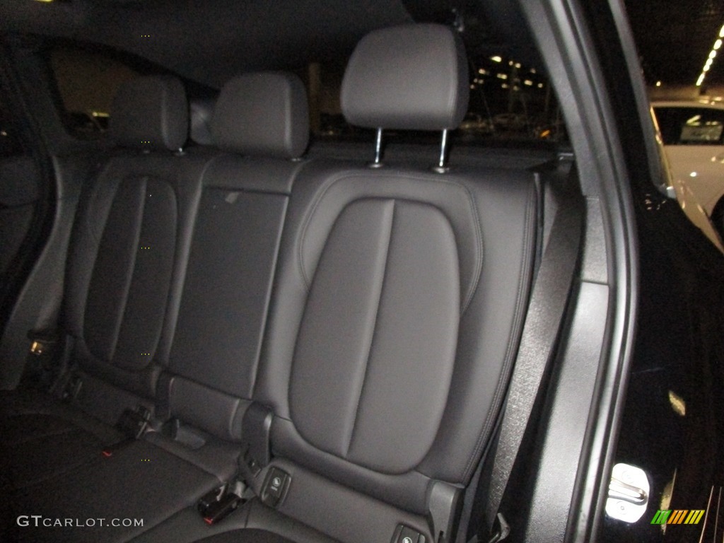 2019 X1 xDrive28i - Jet Black / Black photo #9