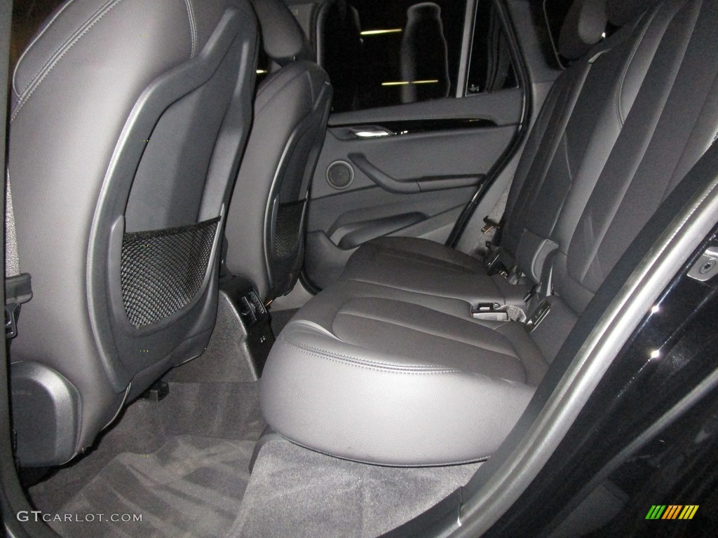 2019 X1 xDrive28i - Jet Black / Black photo #10