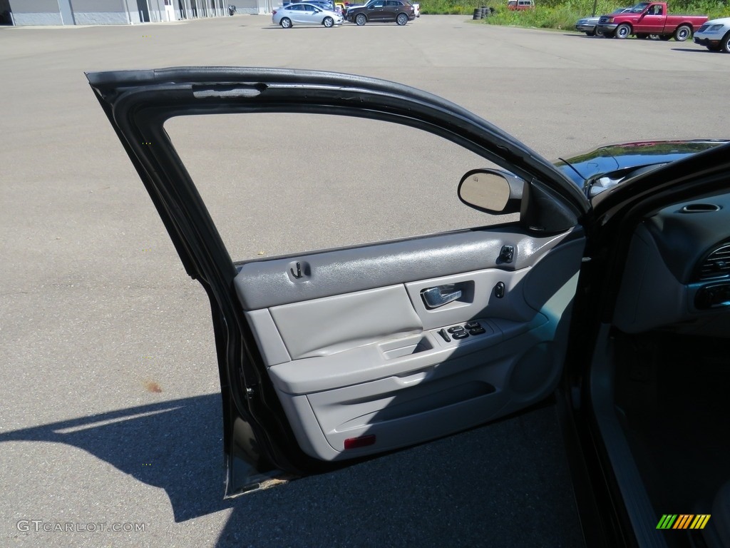 2001 Sable LS Premium Sedan - Vibrant White / Medium Graphite photo #12