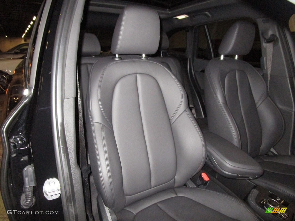 2019 X1 xDrive28i - Jet Black / Black photo #12