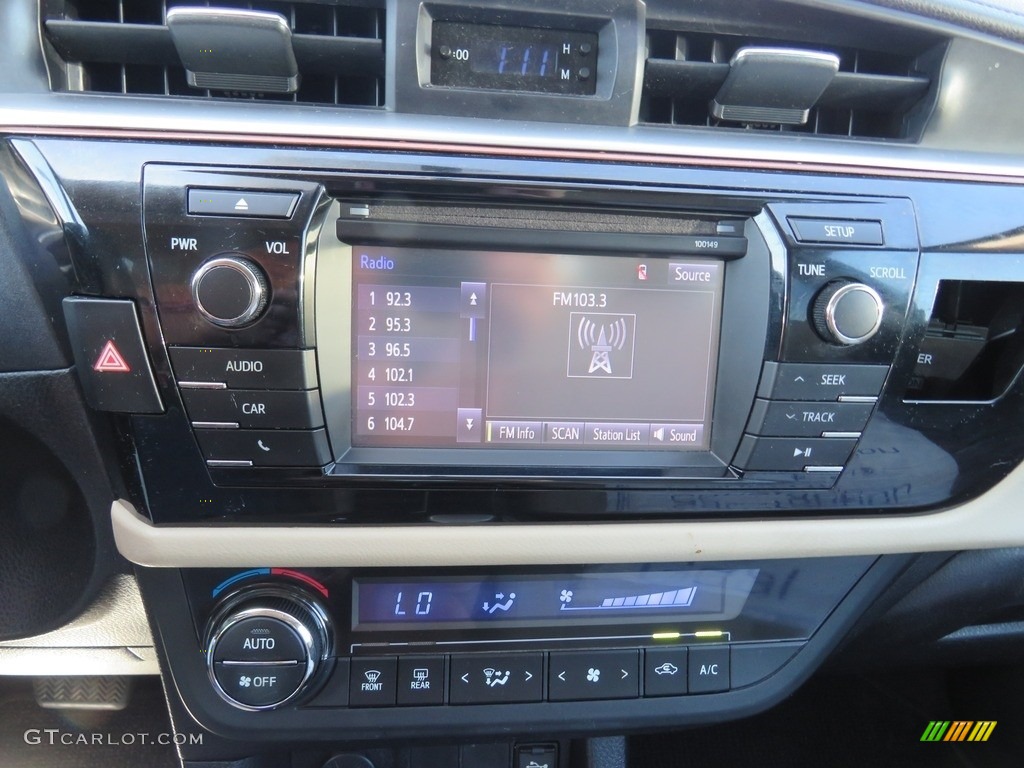 2014 Corolla LE - 4Evergreen Mica / Ivory photo #27