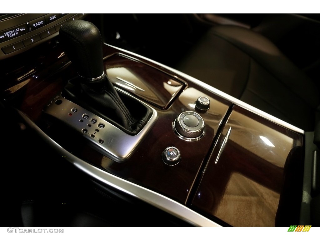 2019 Infiniti Q70 3.7X LUXE 7 Speed Automatic Transmission Photo #135362696
