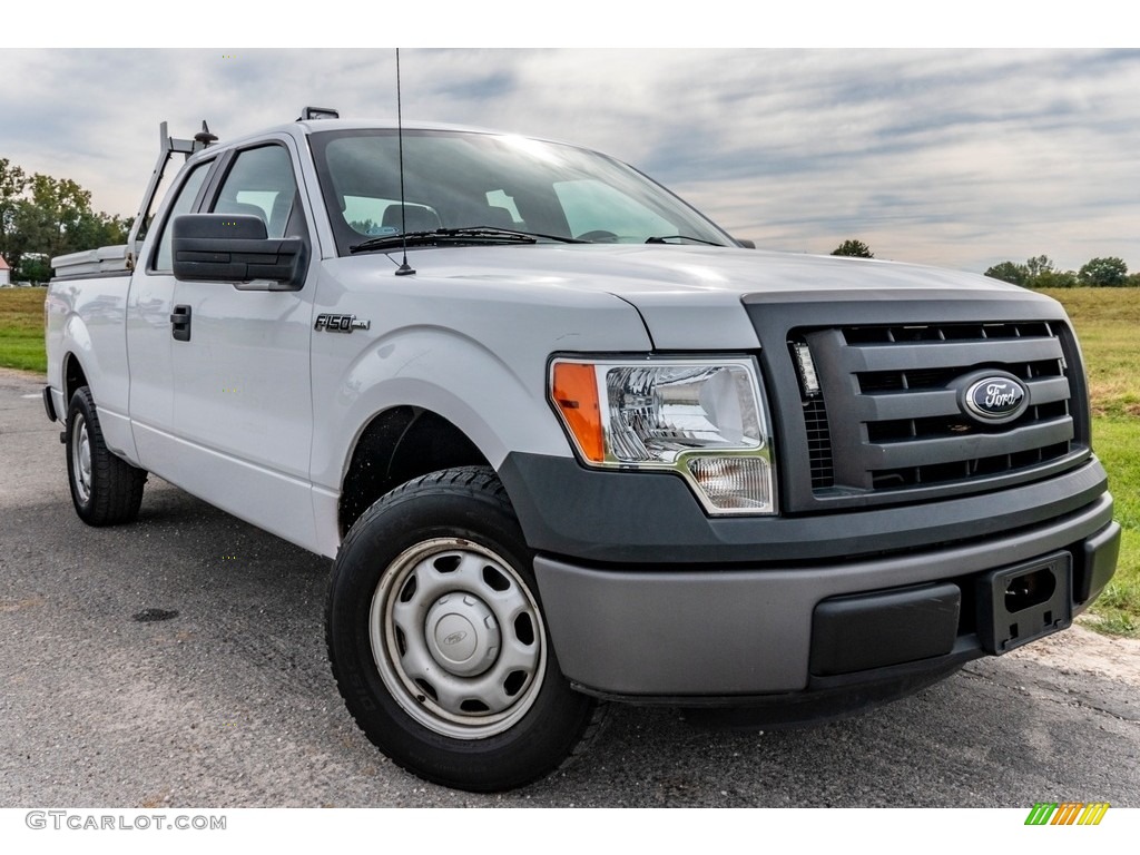 Oxford White Ford F150