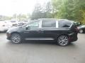 2020 Brilliant Black Crystal Pearl Chrysler Pacifica Limited  photo #2