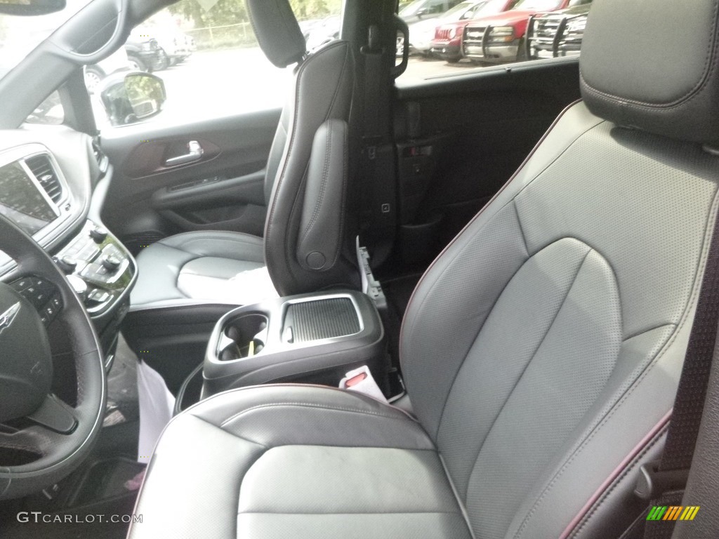 2020 Chrysler Pacifica Limited Front Seat Photo #135364668
