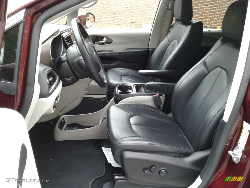 2018 Pacifica Touring L - Velvet Red Pearl / Black/Alloy photo #10