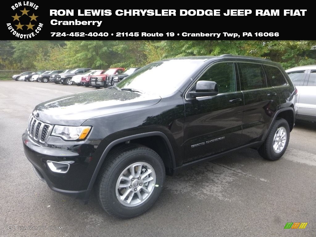 2020 Grand Cherokee Laredo 4x4 - Diamond Black Crystal Pearl / Black photo #1