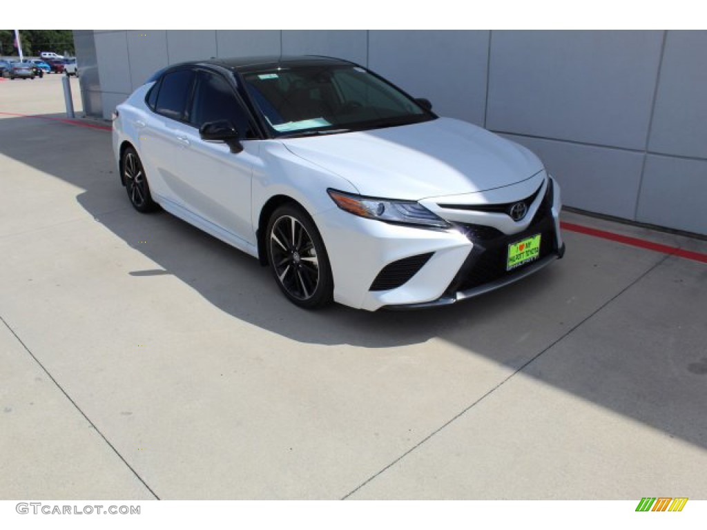 2019 Camry XSE - Midnight Black Metallic / Red photo #2