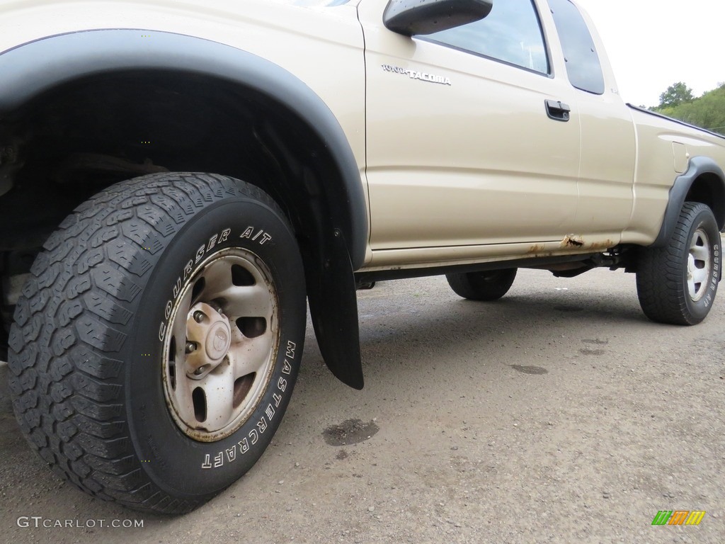 2001 Tacoma V6 Xtracab 4x4 - Mystic Gold Metallic / Oak Beige photo #8