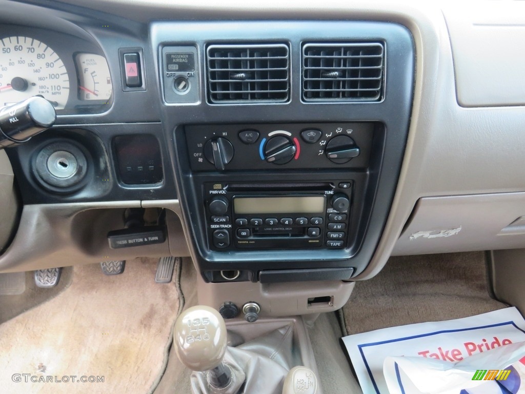 2001 Tacoma V6 Xtracab 4x4 - Mystic Gold Metallic / Oak Beige photo #28