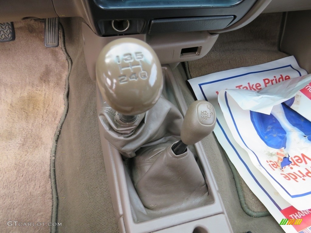 2001 Tacoma V6 Xtracab 4x4 - Mystic Gold Metallic / Oak Beige photo #29