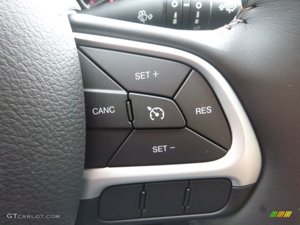 2020 Jeep Compass Latitude 4x4 Black Steering Wheel Photo #135375665