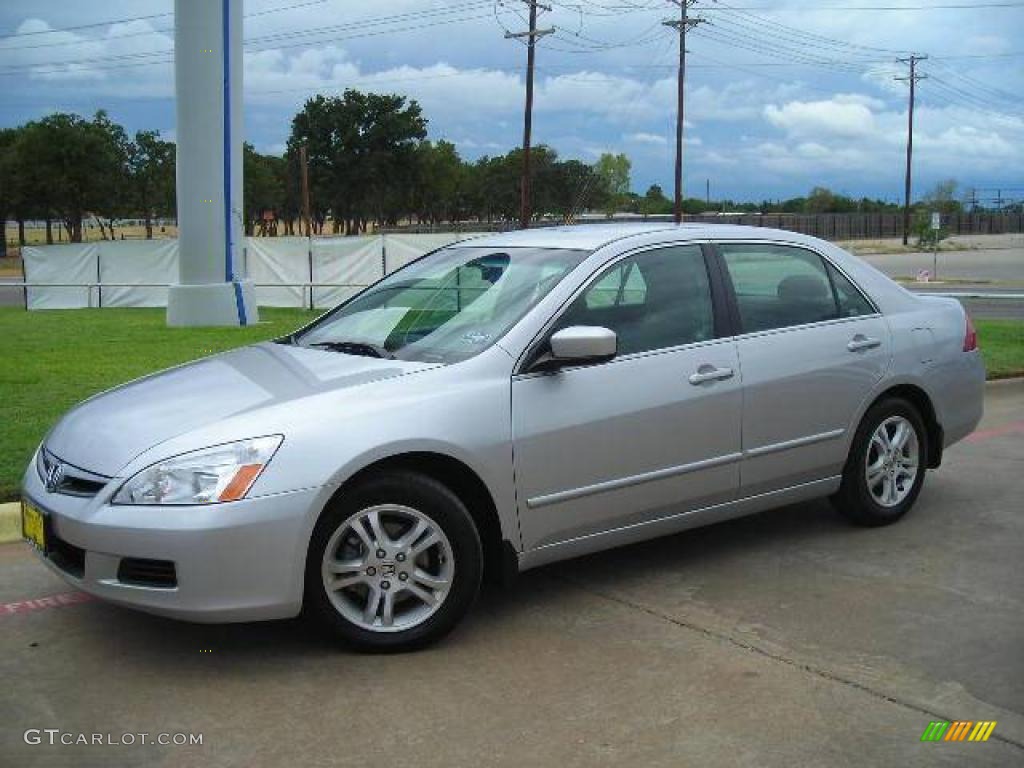 2007 Accord SE Sedan - Alabaster Silver Metallic / Gray photo #1