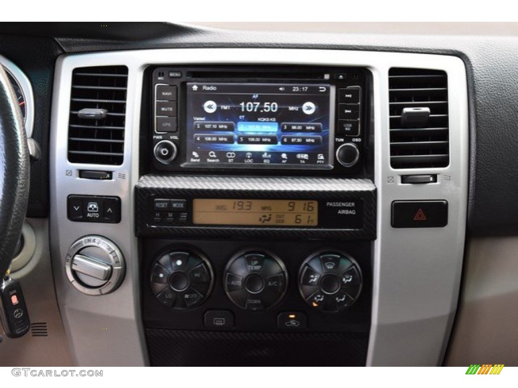 2005 4Runner SR5 4x4 - Galactic Gray Mica / Stone photo #14