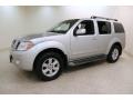 Silver Lightning - Pathfinder SE 4x4 Photo No. 3