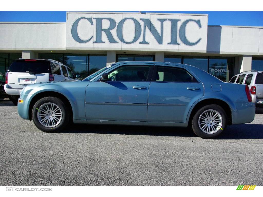 Clearwater Blue Pearl Chrysler 300
