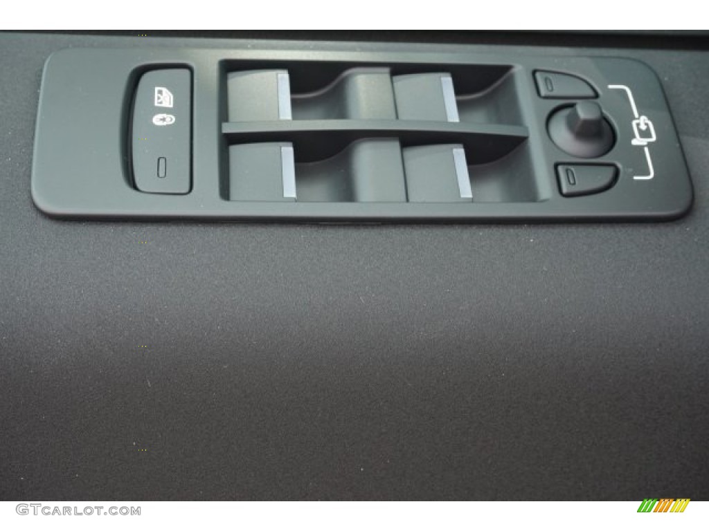 2020 Land Rover Discovery Sport S Controls Photo #135397319
