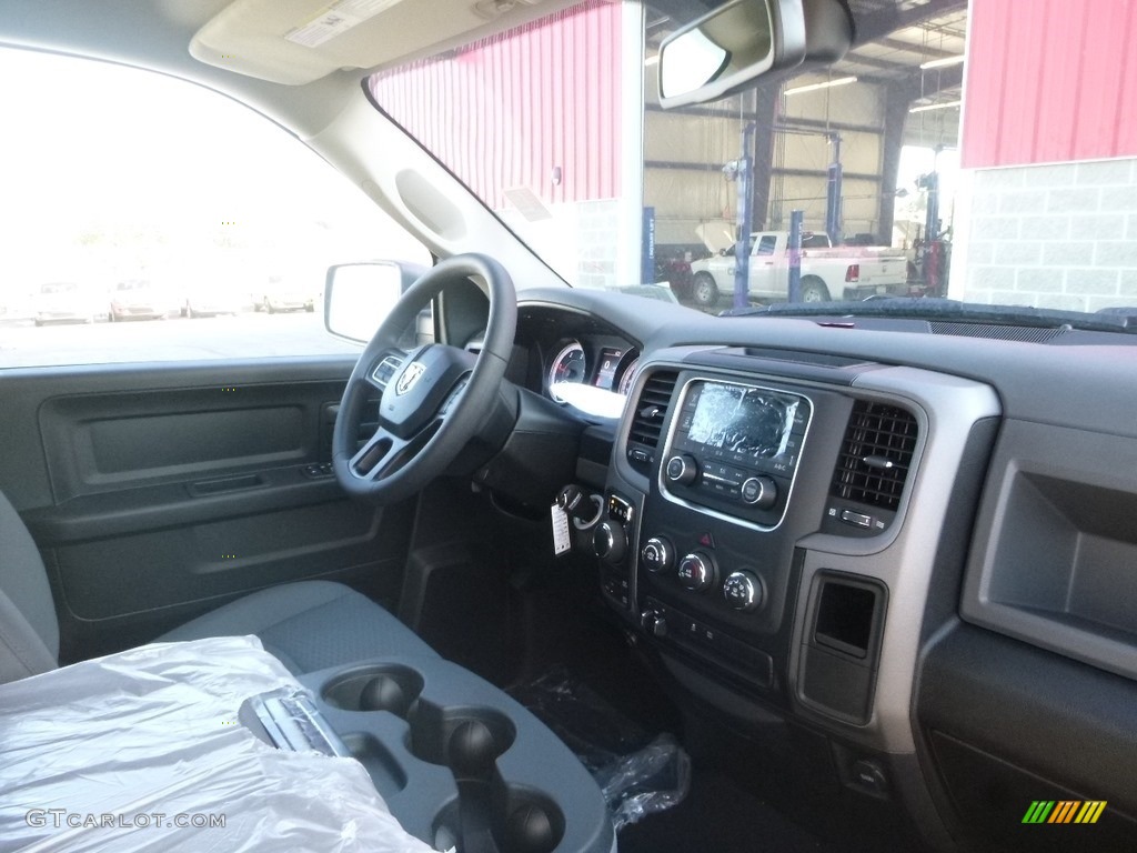 2019 1500 Classic Tradesman Crew Cab 4x4 - Billett Silver Metallic / Black/Diesel Gray photo #10