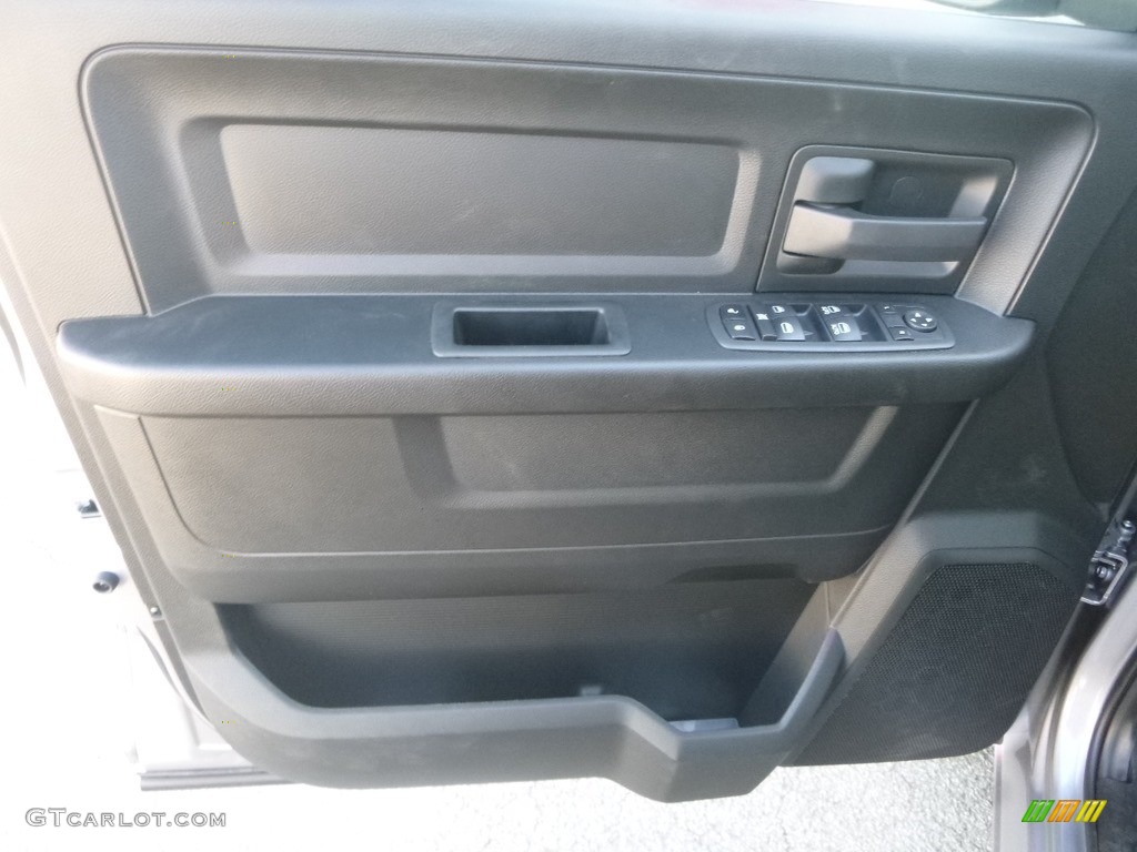 2019 1500 Classic Tradesman Crew Cab 4x4 - Billett Silver Metallic / Black/Diesel Gray photo #14