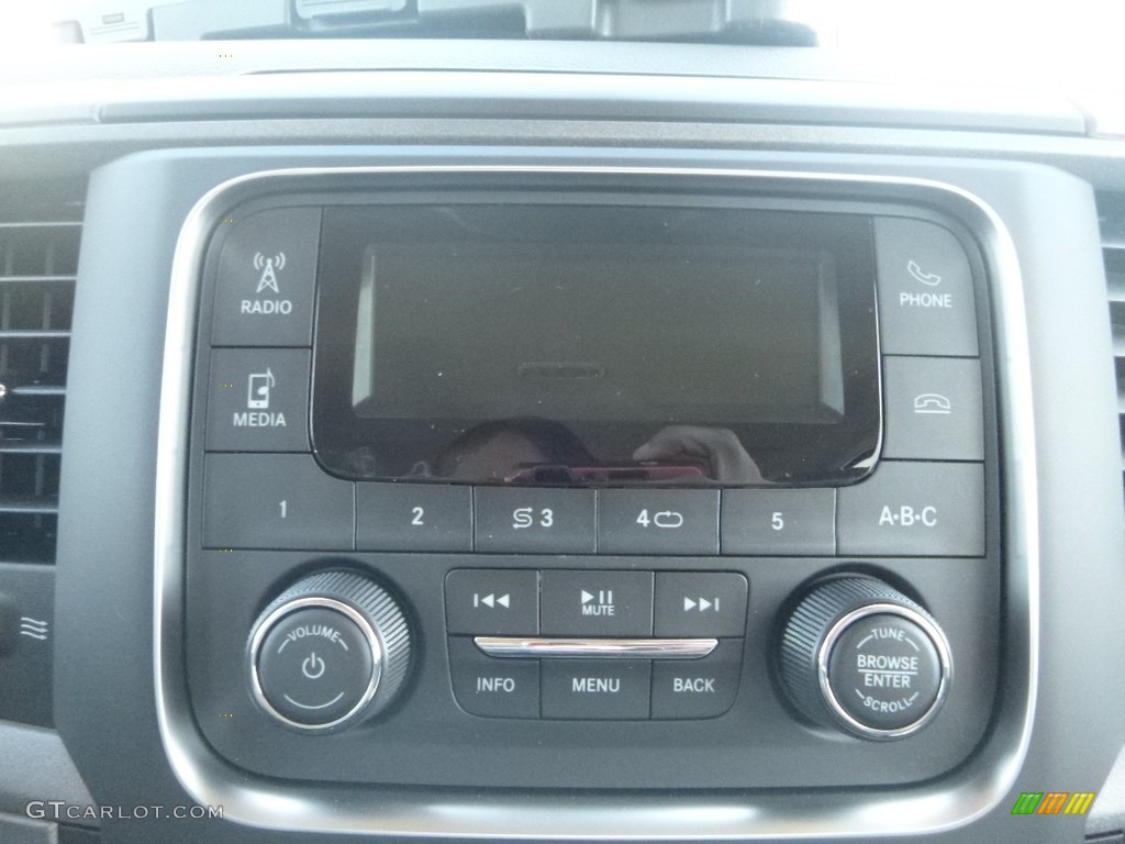 2019 1500 Classic Tradesman Crew Cab 4x4 - Diamond Black Crystal Pearl / Black/Diesel Gray photo #17