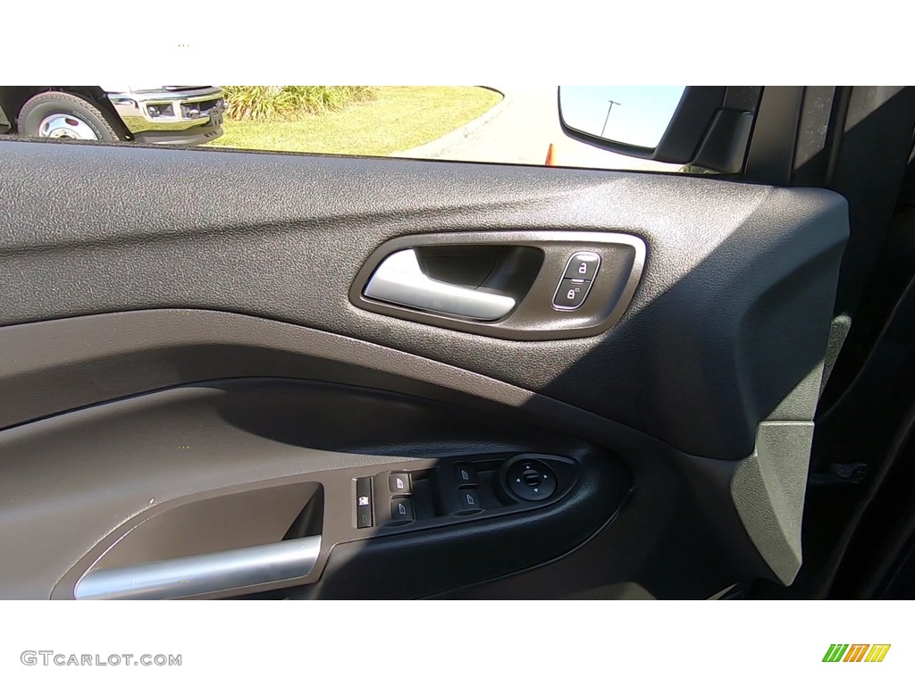 2018 Escape SE 4WD - Magnetic / Charcoal Black photo #13