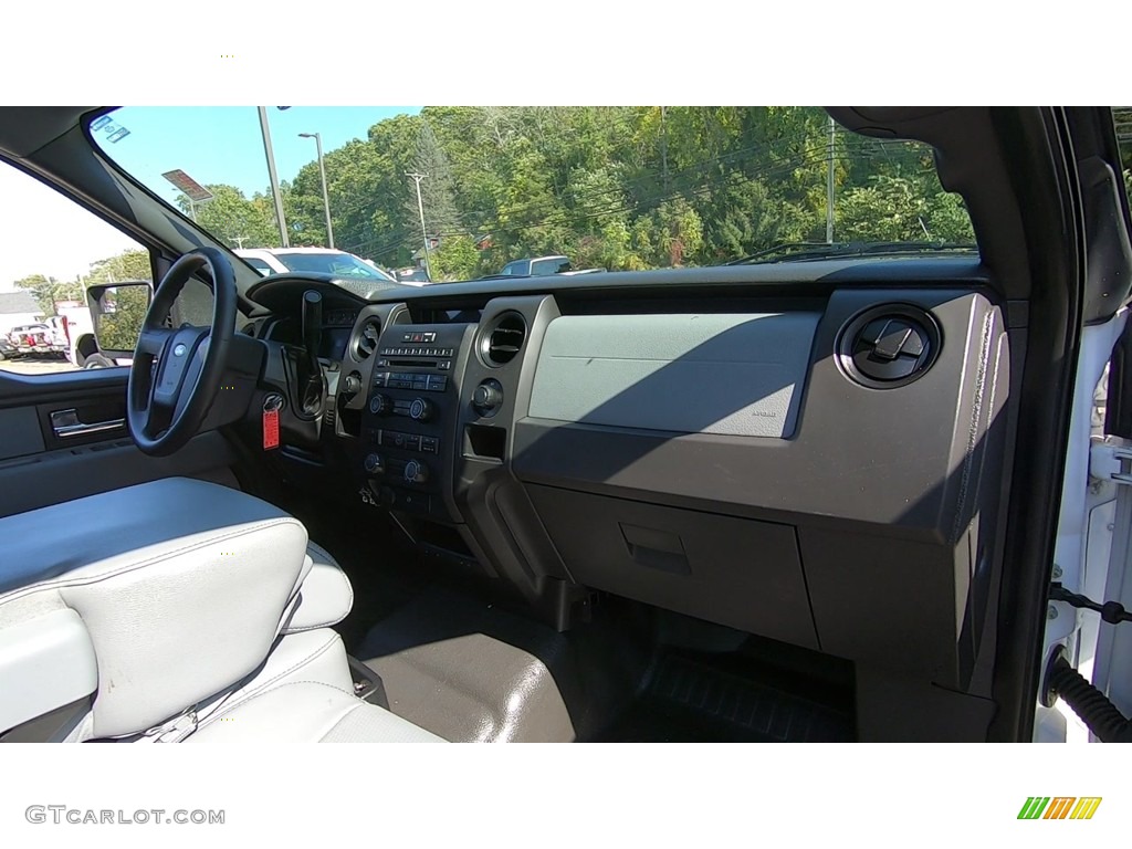 2014 F150 XL SuperCab 4x4 - Oxford White / Steel Grey photo #25