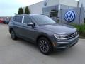 Platinum Gray Metallic - Tiguan SE 4MOTION Photo No. 2