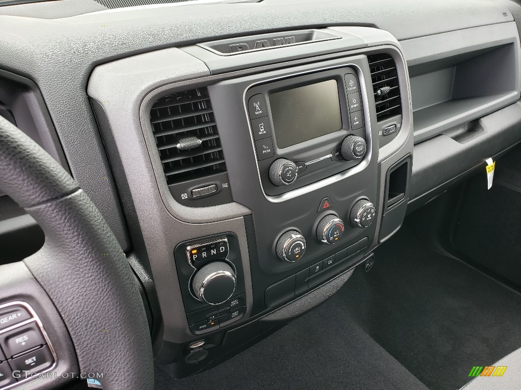 2019 Ram 1500 Classic Express Regular Cab 4x4 Dashboard Photos