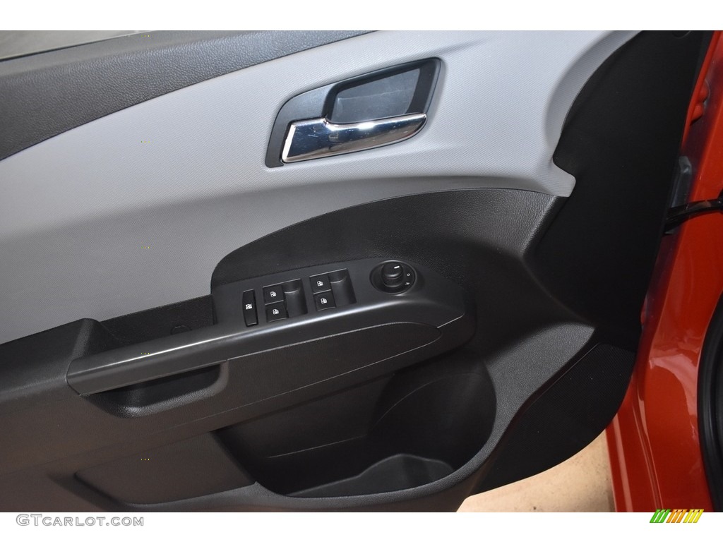 2013 Sonic LT Hatch - Inferno Orange Metallic / Jet Black/Dark Titanium photo #10