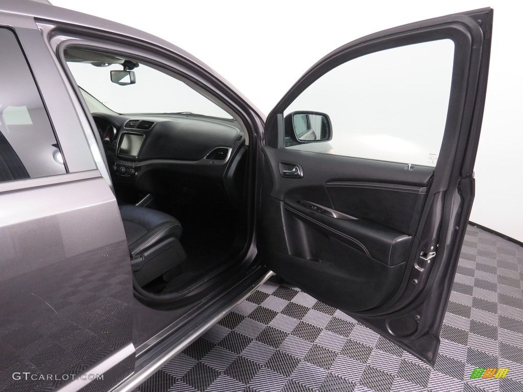 2018 Journey Crossroad AWD - Bruiser Grey / Black photo #40