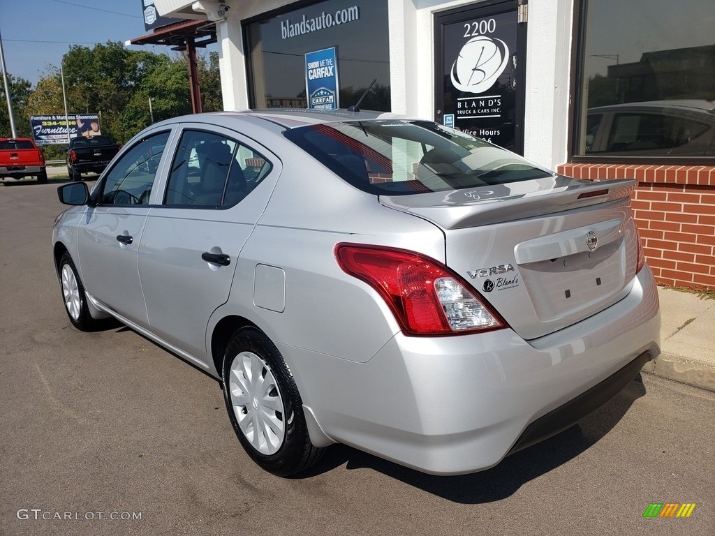 2019 Versa S Plus - Brilliant Silver Metallic / Charcoal photo #21