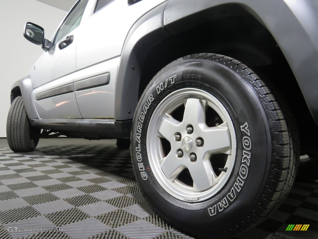 2006 Liberty Sport 4x4 - Bright Silver Metallic / Medium Slate Gray photo #8