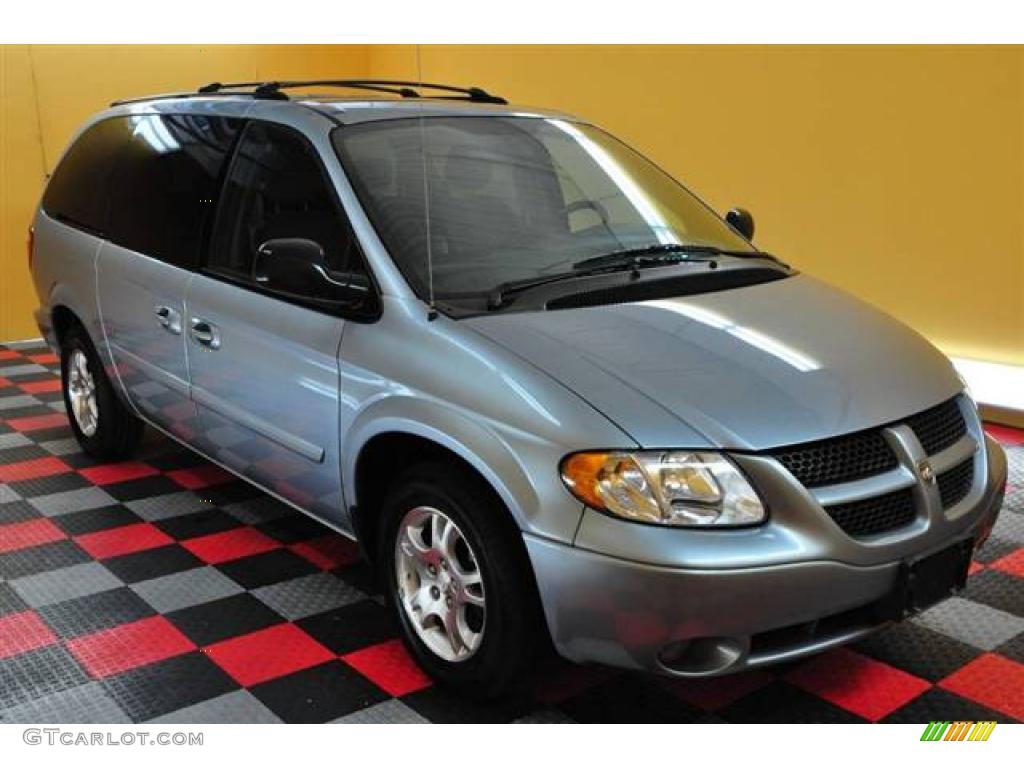 2004 Grand Caravan SXT - Butane Blue Pearl / Medium Slate Gray photo #18