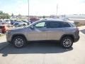 2019 Light Brownstone Pearl Jeep Cherokee Latitude Plus 4x4  photo #2