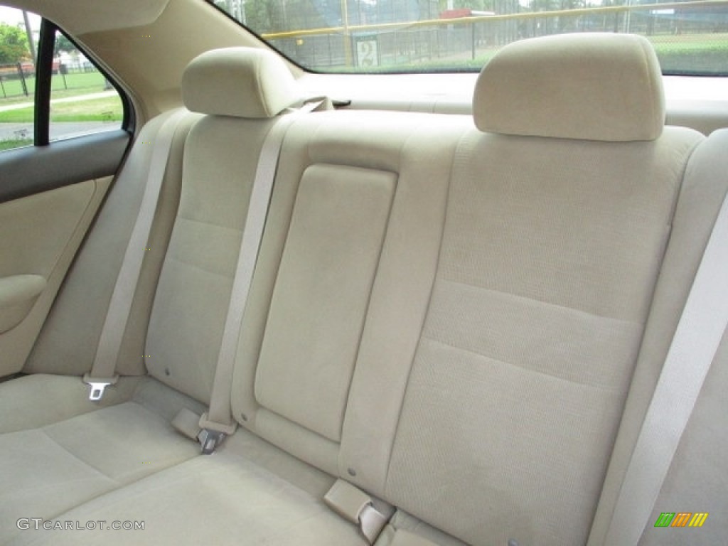2007 Accord LX V6 Sedan - Taffeta White / Ivory photo #10