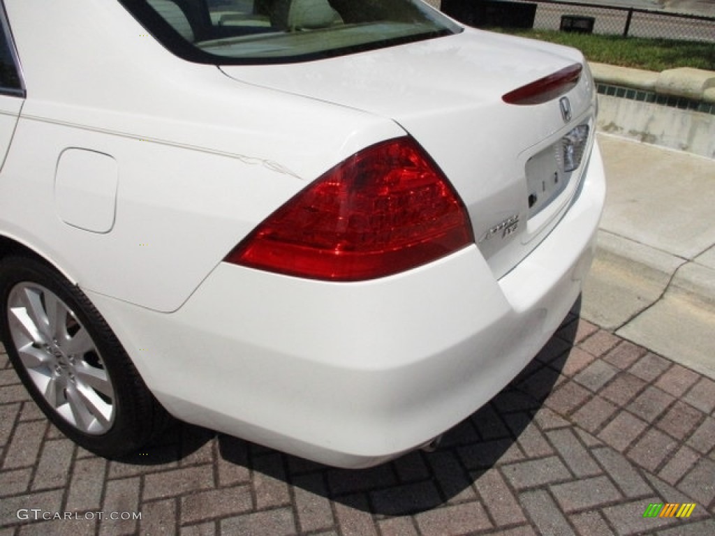 2007 Accord LX V6 Sedan - Taffeta White / Ivory photo #18