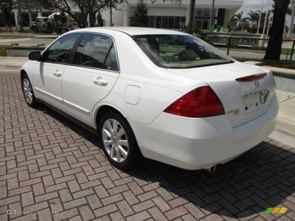 2007 Accord LX V6 Sedan - Taffeta White / Ivory photo #34