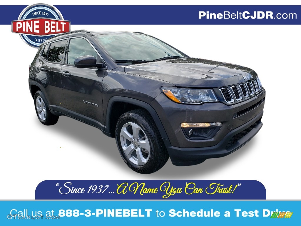 2020 Compass Latitude 4x4 - Granite Crystal Metallic / Black photo #1